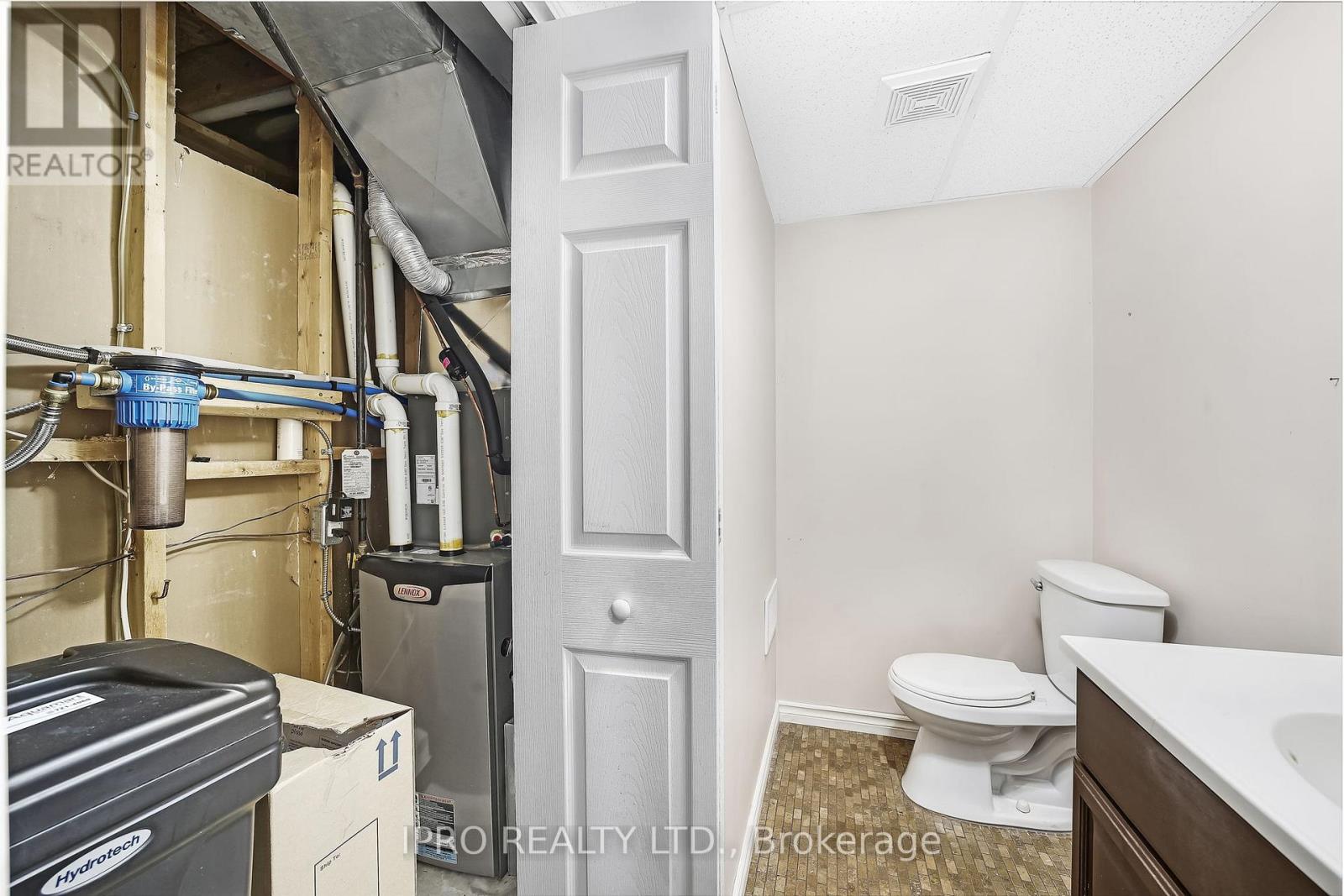 313 Dunsmore Lane, Barrie, Ontario  L4M 7A8 - Photo 19 - S12169471
