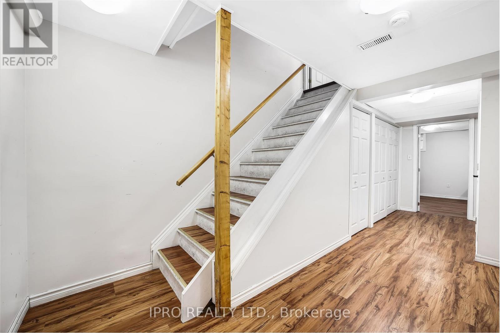 313 Dunsmore Lane, Barrie, Ontario  L4M 7A8 - Photo 21 - S12169471
