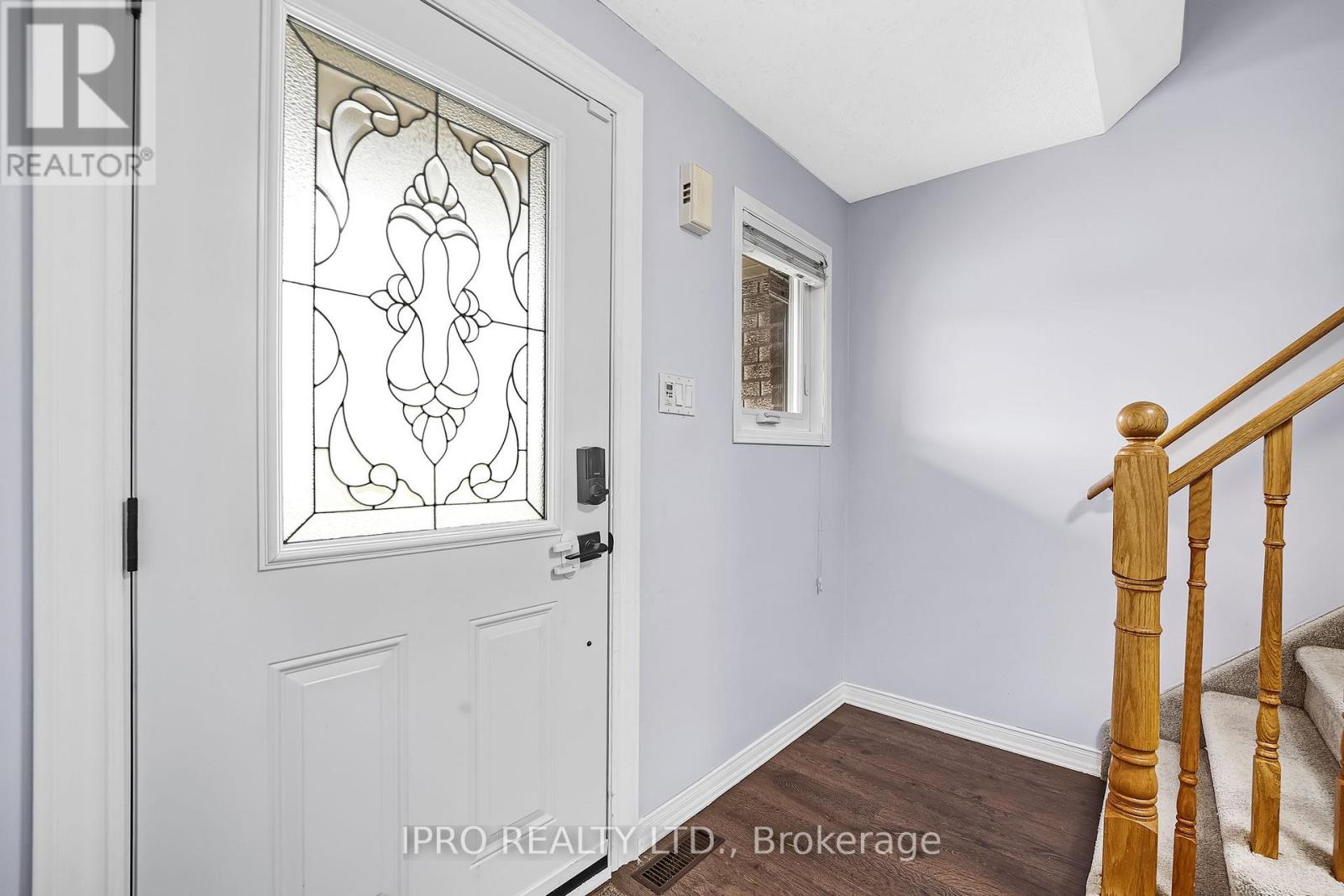 313 Dunsmore Lane, Barrie, Ontario  L4M 7A8 - Photo 5 - S12169471