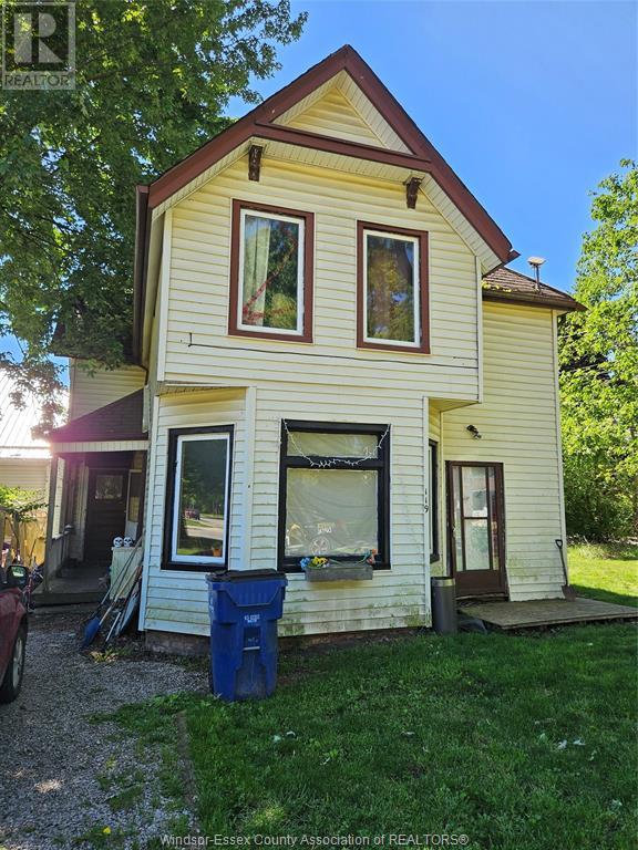 MLS# 25012917: 119 CHESTNUT STREET West, Bothwell, Canada