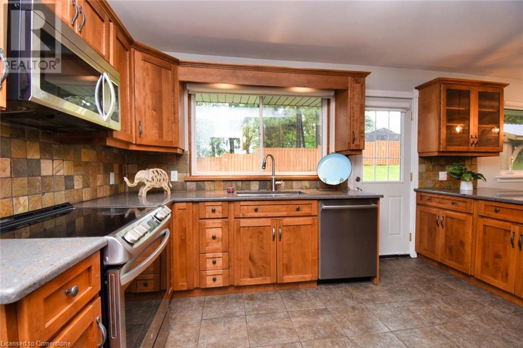 6 Johnston Avenue, Dundas, Ontario  L9H 5E3 - Photo 13 - 40703492
