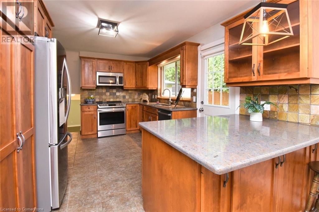 6 Johnston Avenue, Dundas, Ontario  L9H 5E3 - Photo 16 - 40703492