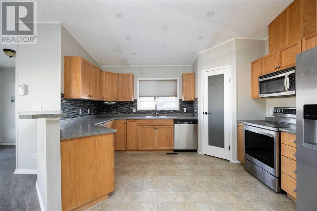Property at 253 Ash Way image 4