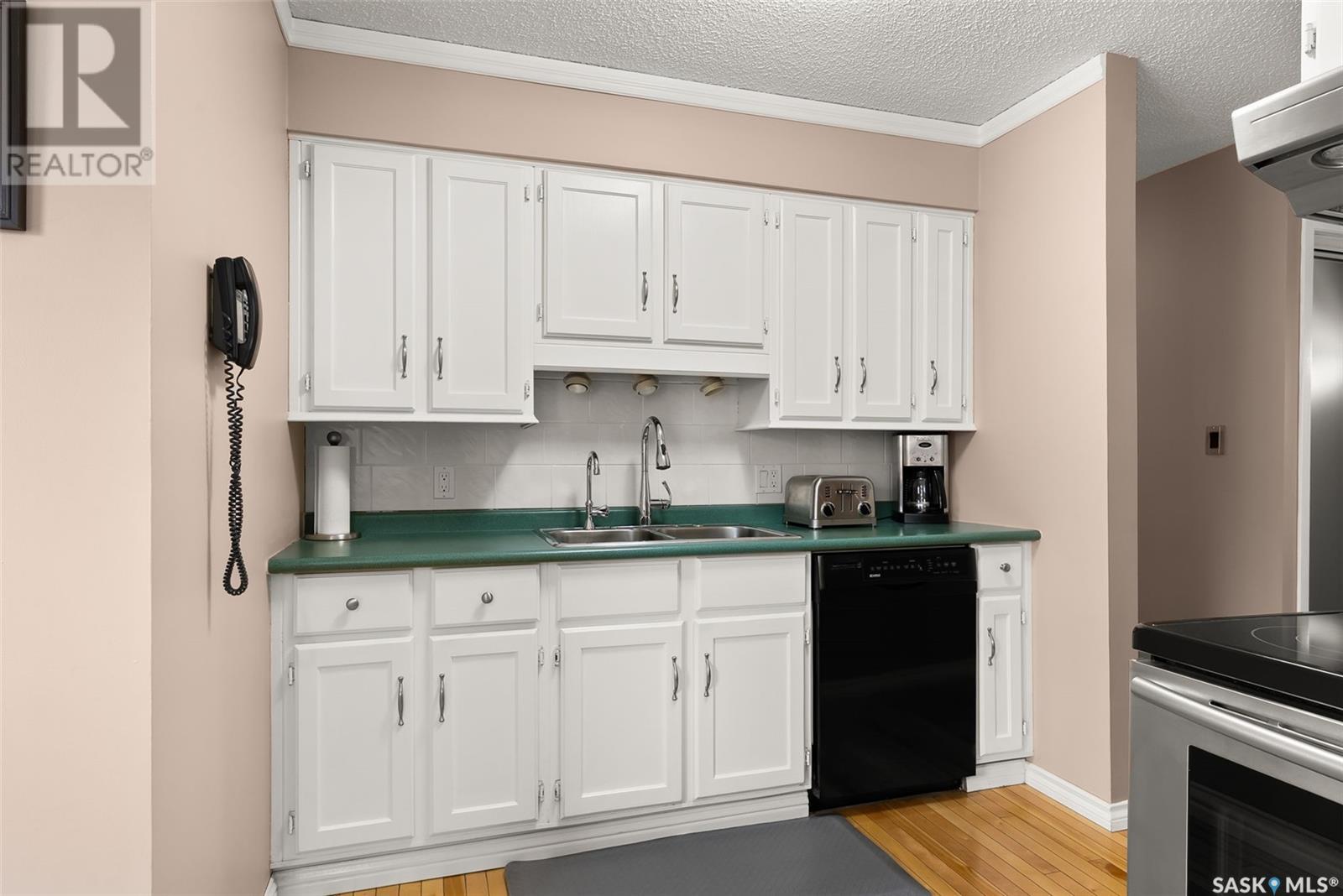 306 Rodenbush Drive, Regina, Saskatchewan  S4R 6Y9 - Photo 10 - SK006910