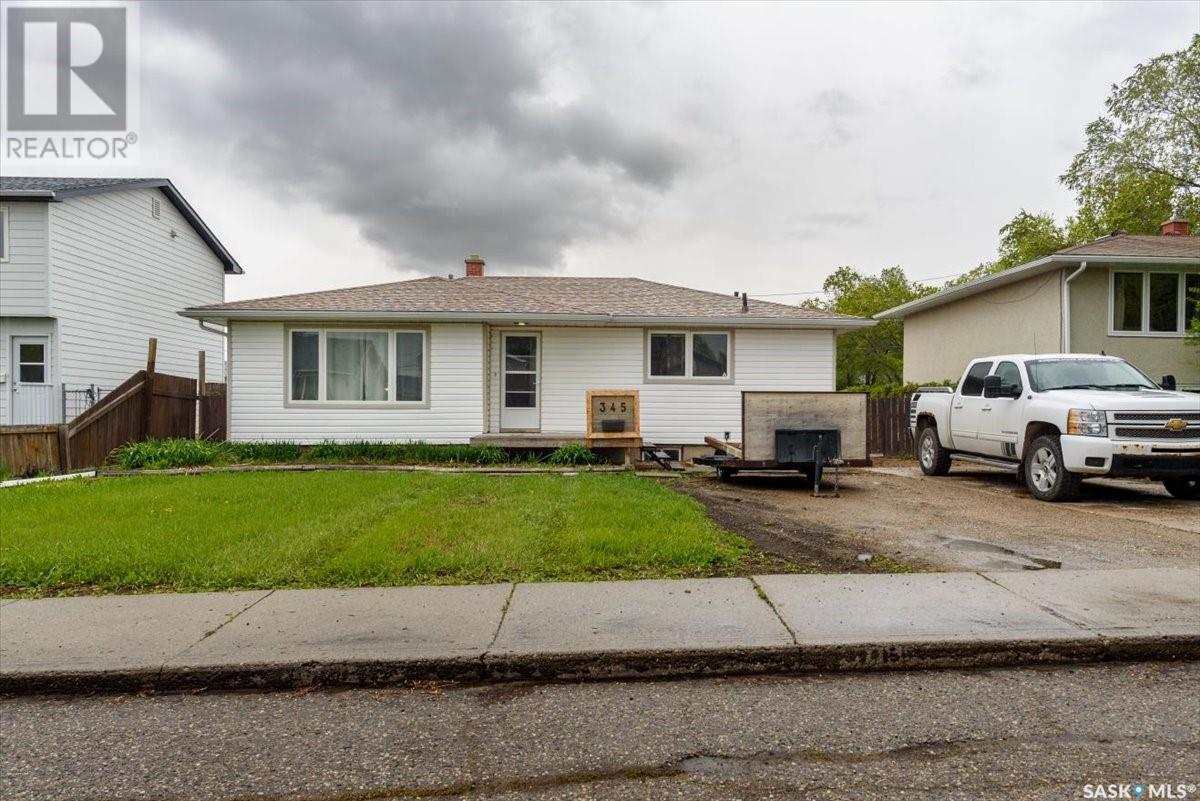 345 Forget Street, Regina, Saskatchewan  S4R 4X7 - Photo 2 - SK006742