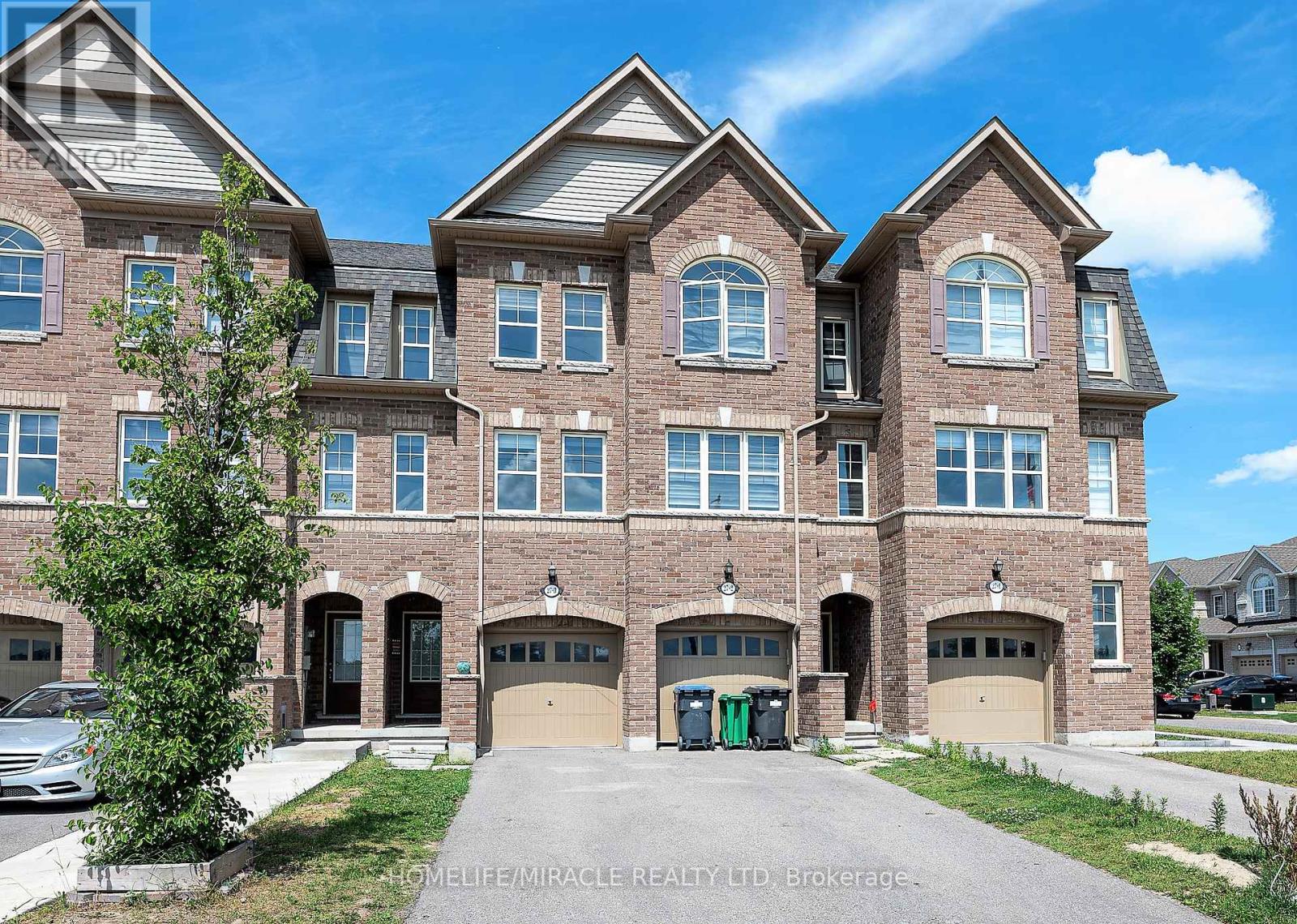 3 - 27 PENNYCROSS CRESCENT, Brampton, Ontario