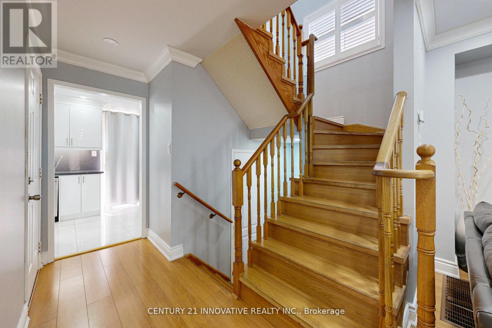 31 Stable Gate, Brampton, Ontario  L7A 1V7 - Photo 5 - W12169375