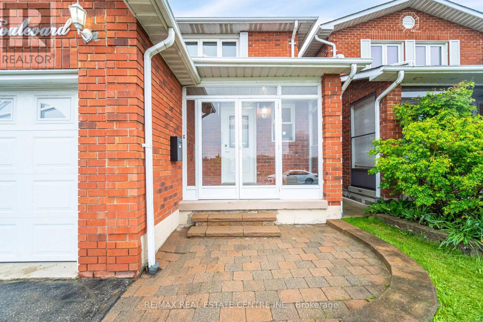 1196 Bough Beeches Boulevard, Mississauga (Rathwood), Ontario  L4W 3Z9 - Photo 4 - W12169379
