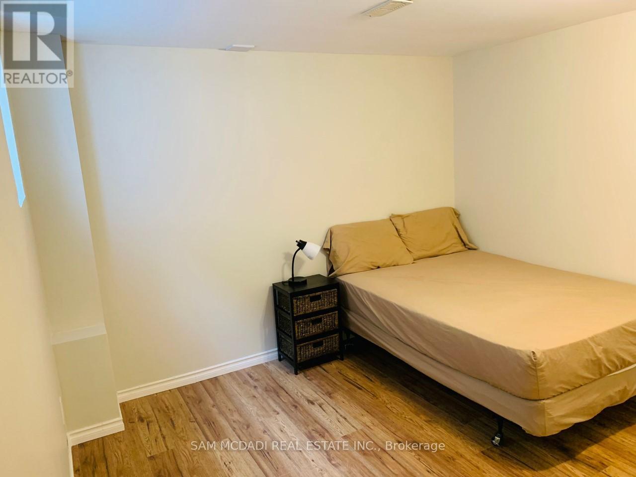 Lower - 250 Mccready Drive, Milton, Ontario  L9T 0T5 - Photo 8 - W12169404