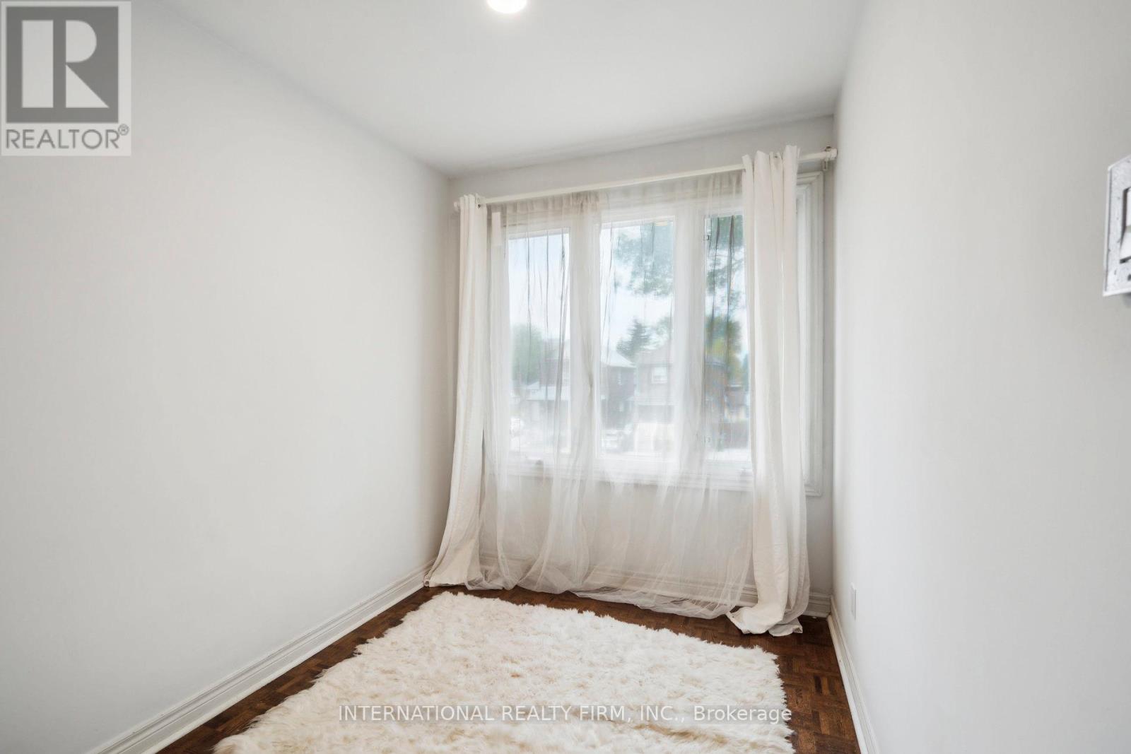 1928 Lawrence Avenue W, Toronto (Weston), Ontario  M9N 1H2 - Photo 23 - W12169434