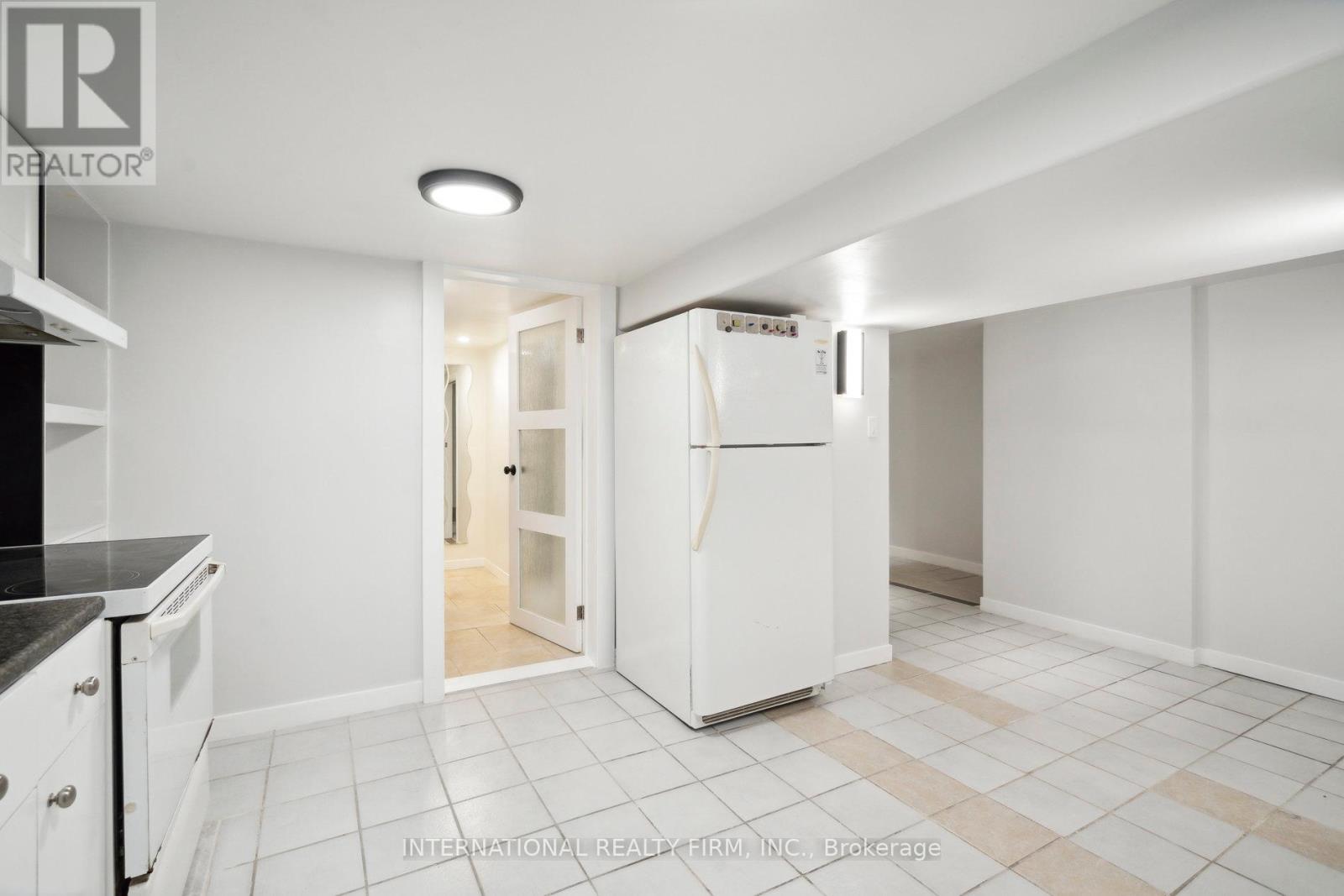 1928 Lawrence Avenue W, Toronto (Weston), Ontario  M9N 1H2 - Photo 35 - W12169434
