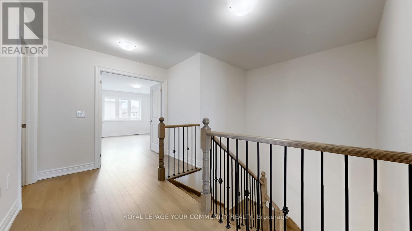 41 Grassbank Road, Brampton (Sandringham-Wellington North), Ontario  L6R 4E3 - Photo 8 - W12169446
