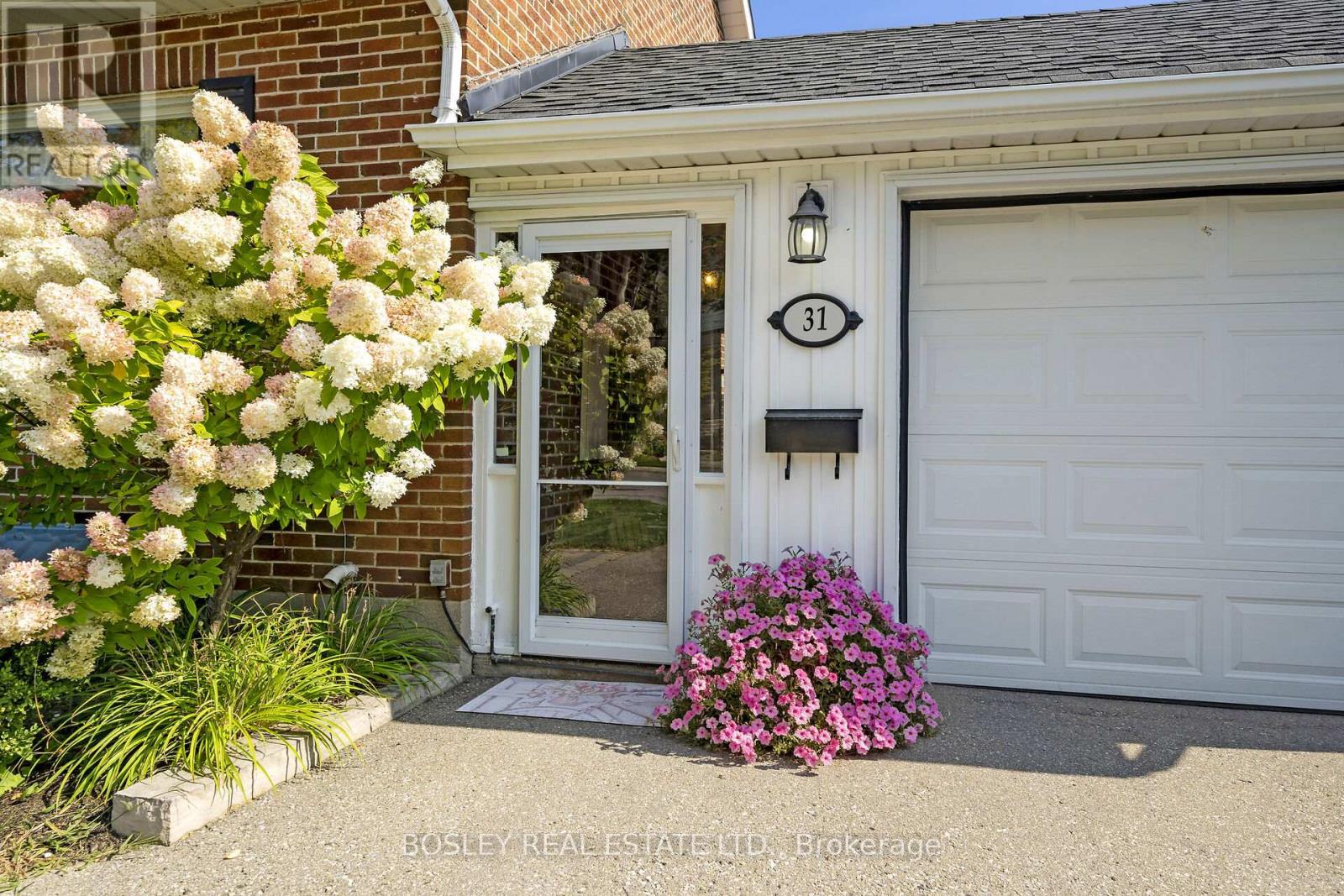 31 John Street, Orangeville, Ontario  L9W 2P4 - Photo 6 - W12169472