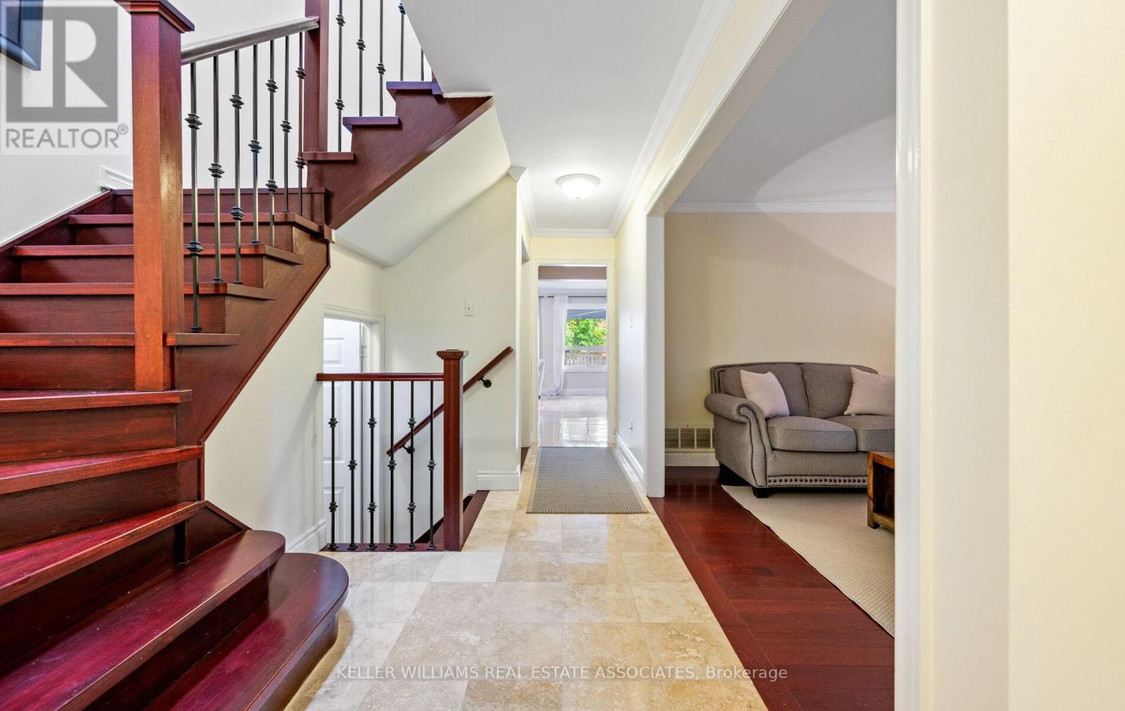 Property at 5406 MIDDLEBURY DRIVE image 4