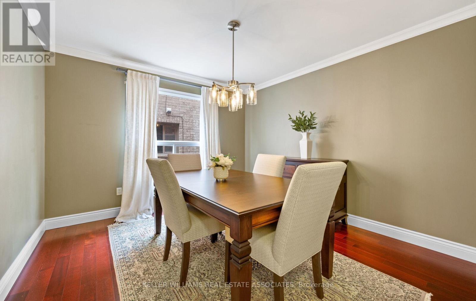 5406 Middlebury Drive, Mississauga, Ontario  L5M 5E8 - Photo 9 - W12169476