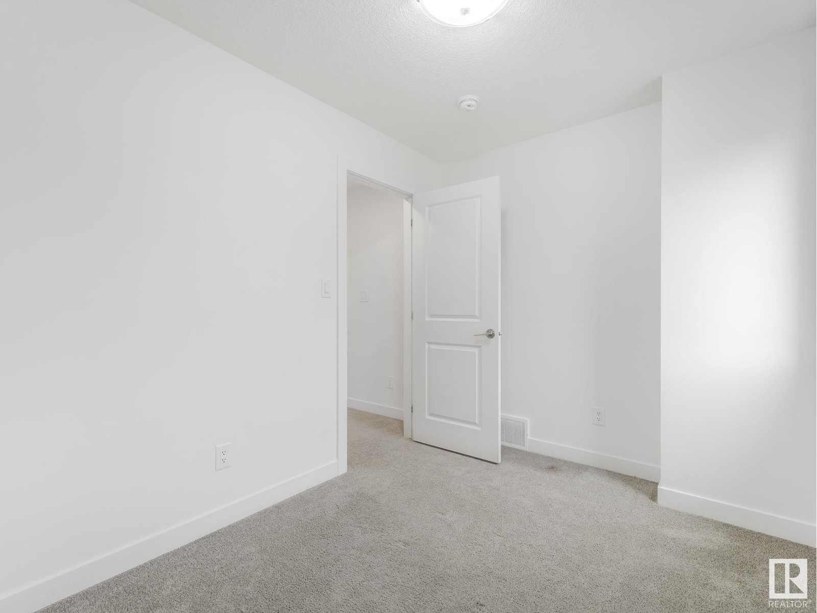 Property at #20 603 ORCHARD BV SW image 5