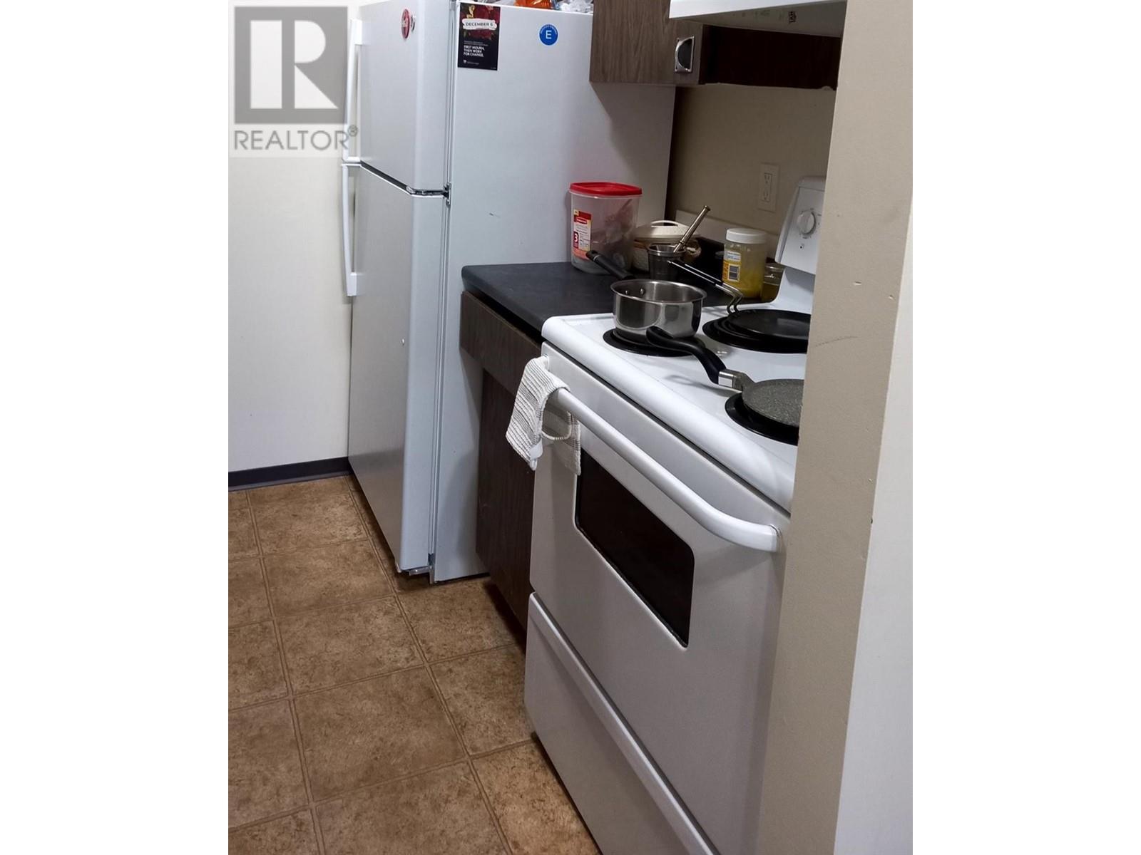 1560 Summit Drive Unit# 111, Kamloops, British Columbia  V2E 1R5 - Photo 4 - 10348791