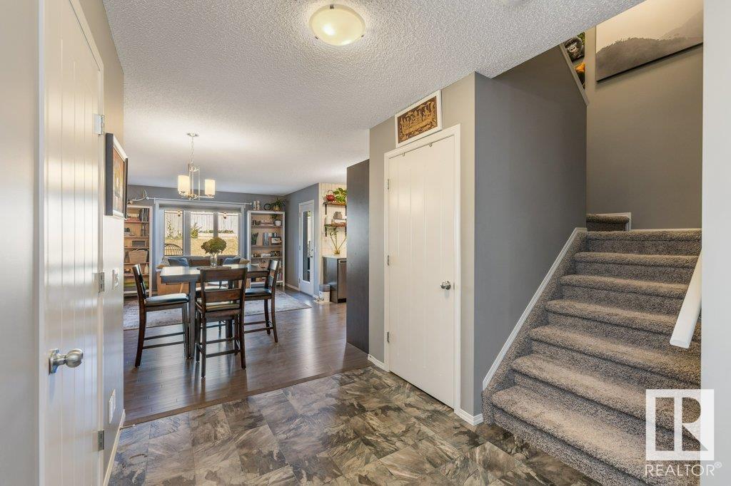 22 Royal St, St. Albert, Alberta  T8N 7N9 - Photo 3 - E4438158