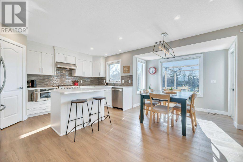 701 East Lakeview Road, Chestermere, Alberta  T1X 1A9 - Photo 11 - A2214022