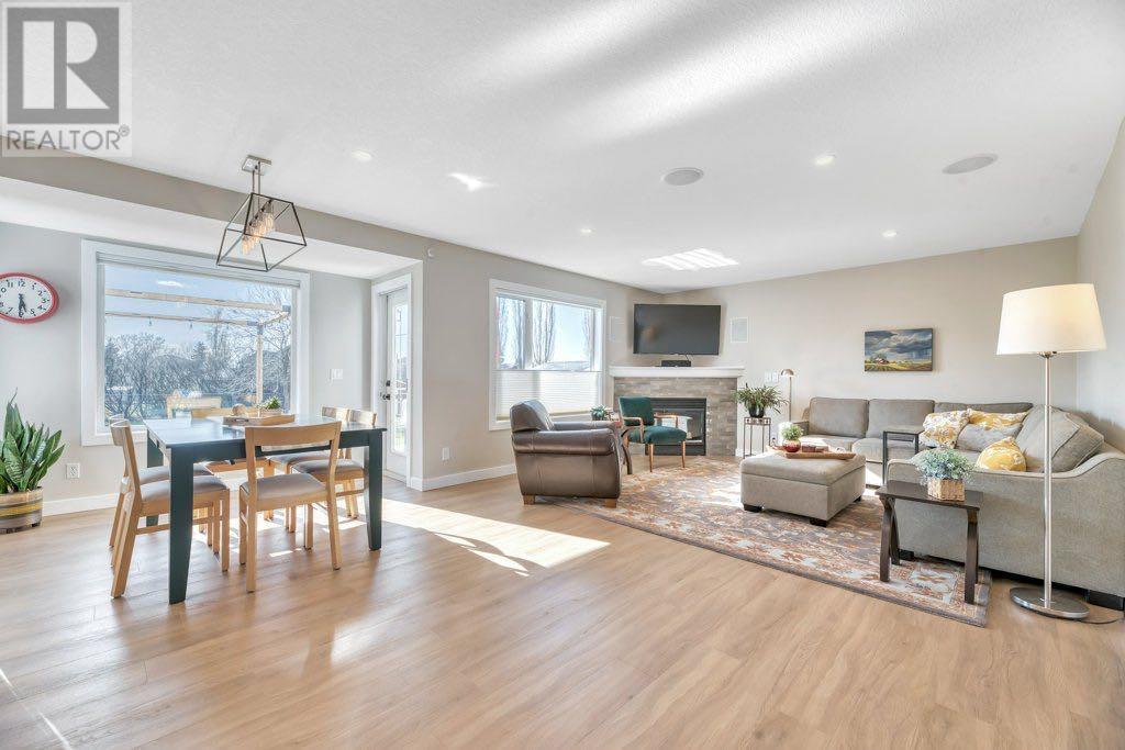 701 East Lakeview Road, Chestermere, Alberta  T1X 1A9 - Photo 12 - A2214022