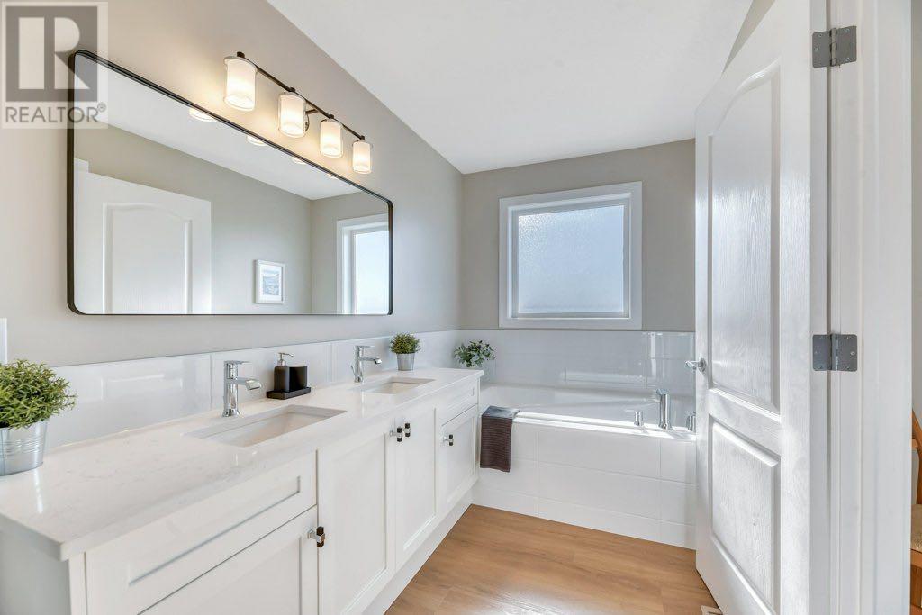 701 East Lakeview Road, Chestermere, Alberta  T1X 1A9 - Photo 24 - A2214022