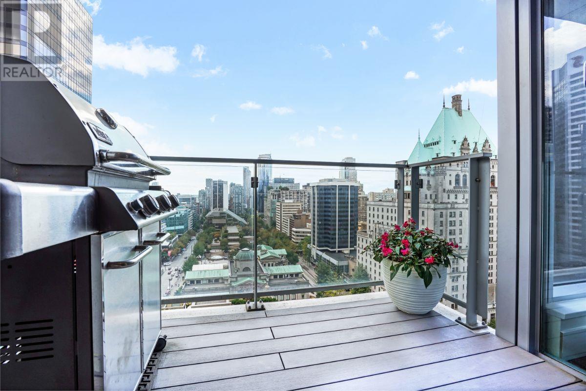 Listing Picture 36 of 40 : 1902 667 HOWE STREET, Vancouver / 溫哥華 - 魯藝地產 Yvonne Lu Group - MLS Medallion Club Member