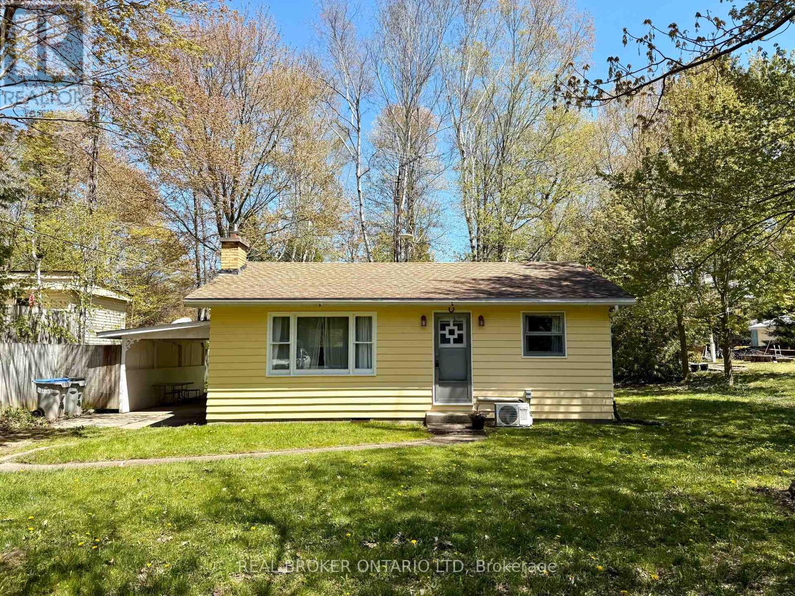 9684 MAYLARD AVENUE, lambton shores, Ontario