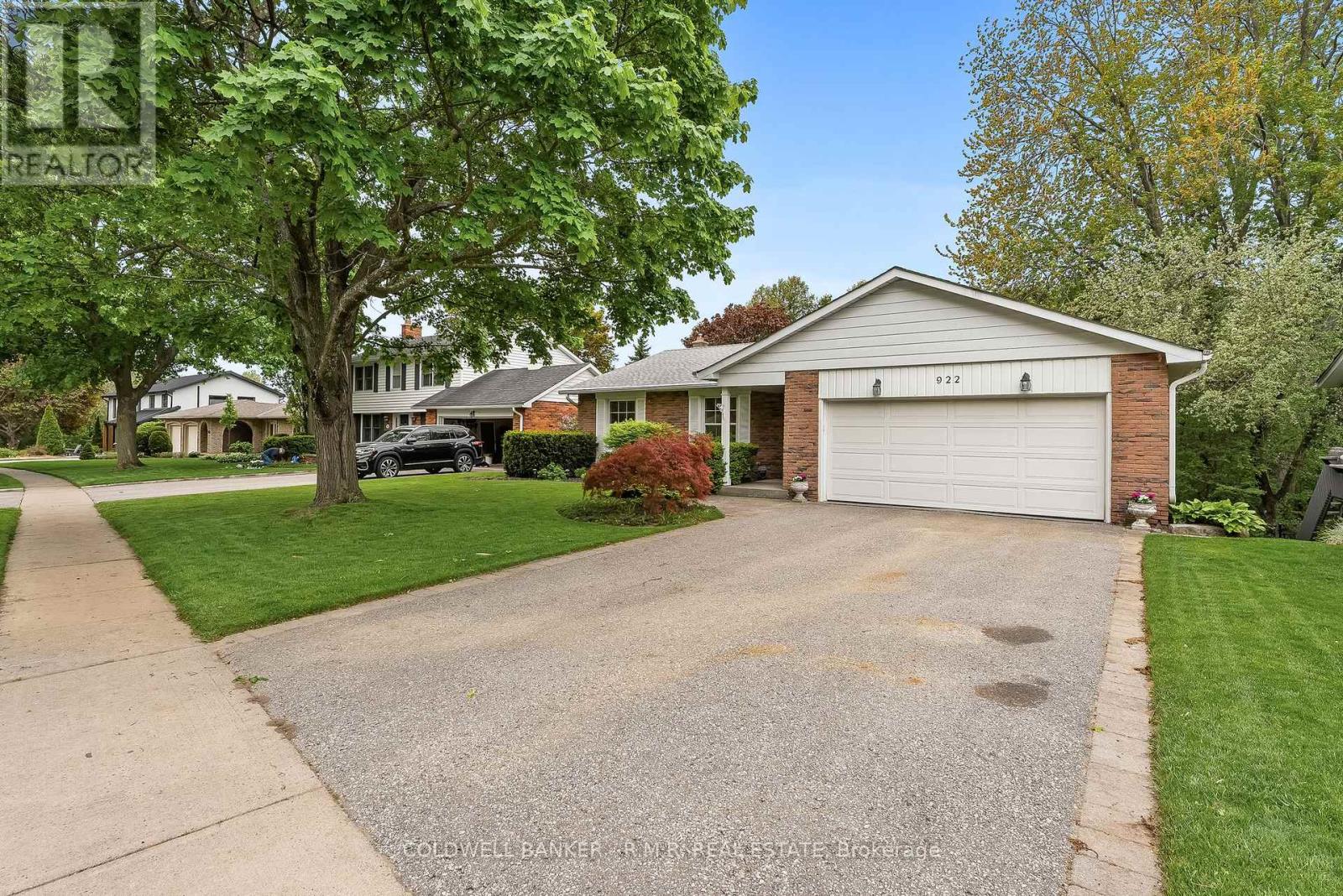 922 Wyldewood Drive, Oshawa, Ontario  L1G 4G1 - Photo 2 - E12169591