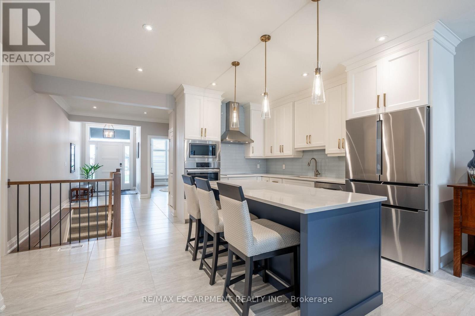 12 Carrick Trail, Welland, Ontario  L3B 0E7 - Photo 8 - X12169288