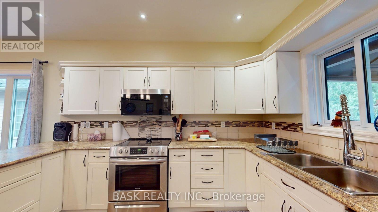 255 Thelma Avenue, North Bay, Ontario  P1A 4M9 - Photo 13 - X12169292