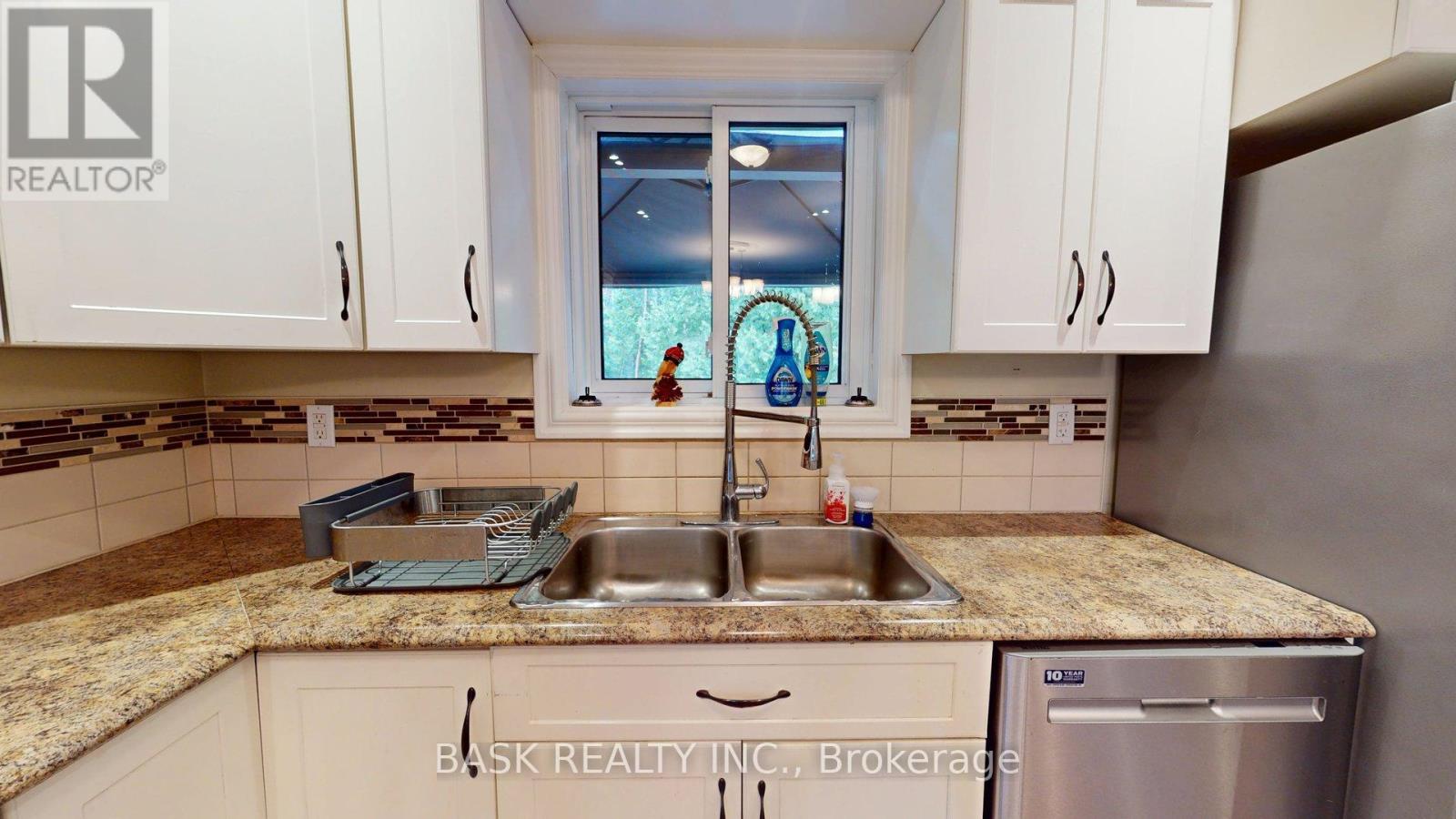 255 Thelma Avenue, North Bay, Ontario  P1A 4M9 - Photo 14 - X12169292