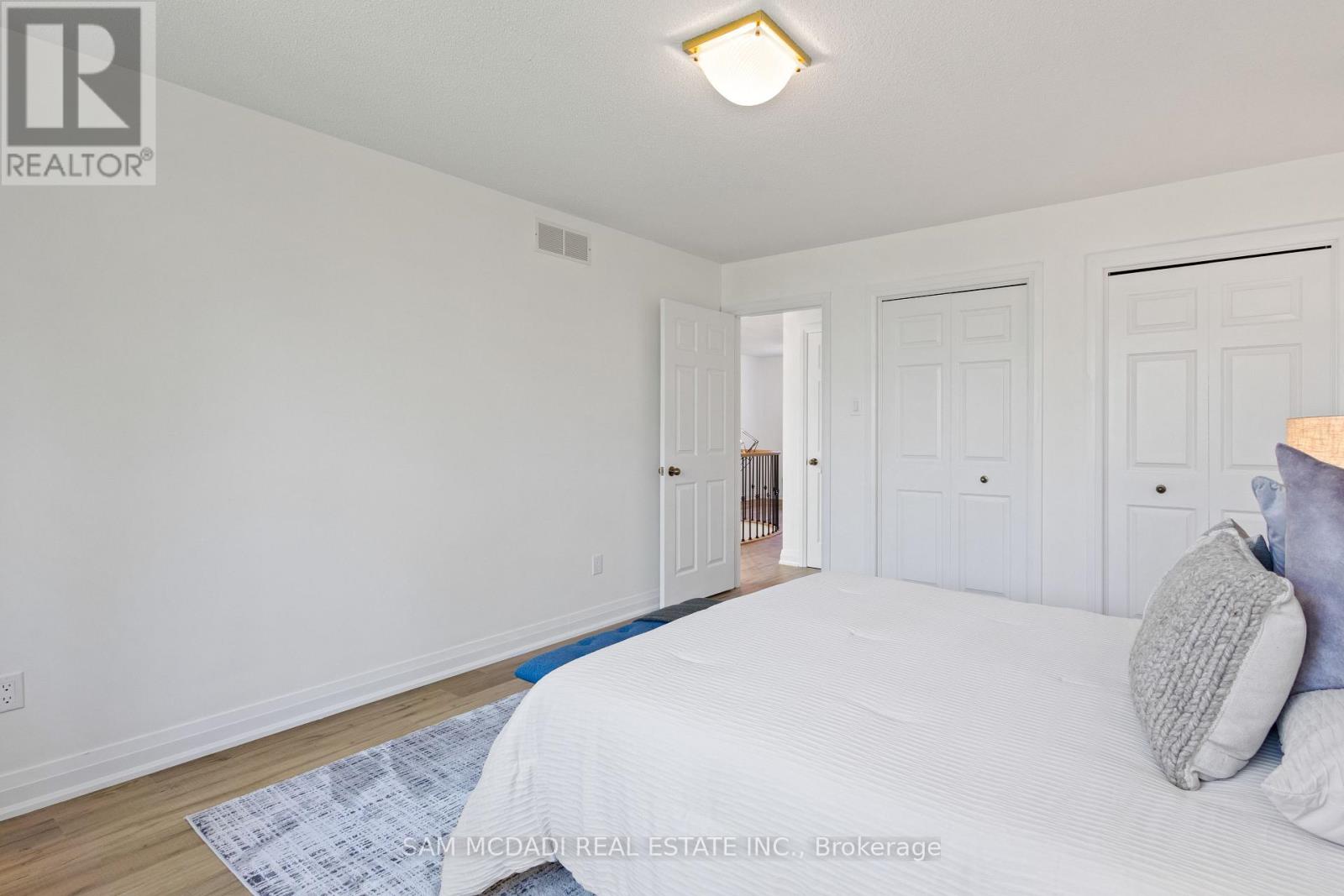 83 Royal Oak Drive, Brantford, Ontario  N3R 7P8 - Photo 27 - X12169349
