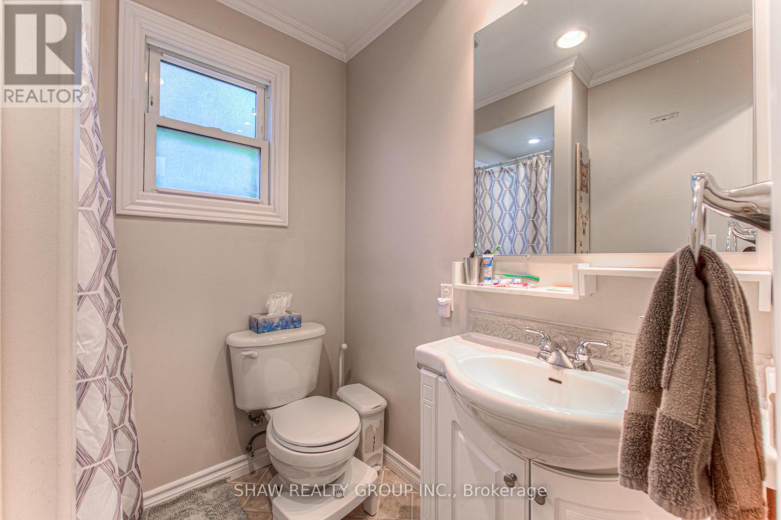 84 Cedar Street, Woodstock, Ontario  N4S 3P8 - Photo 10 - X12169429
