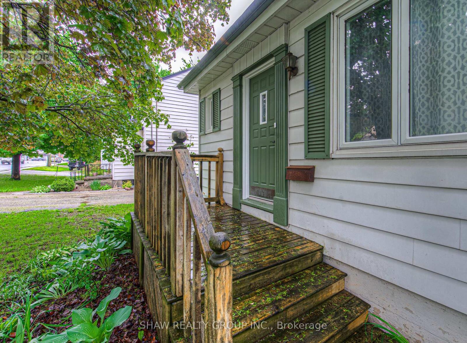 84 Cedar Street, Woodstock, Ontario  N4S 3P8 - Photo 3 - X12169429