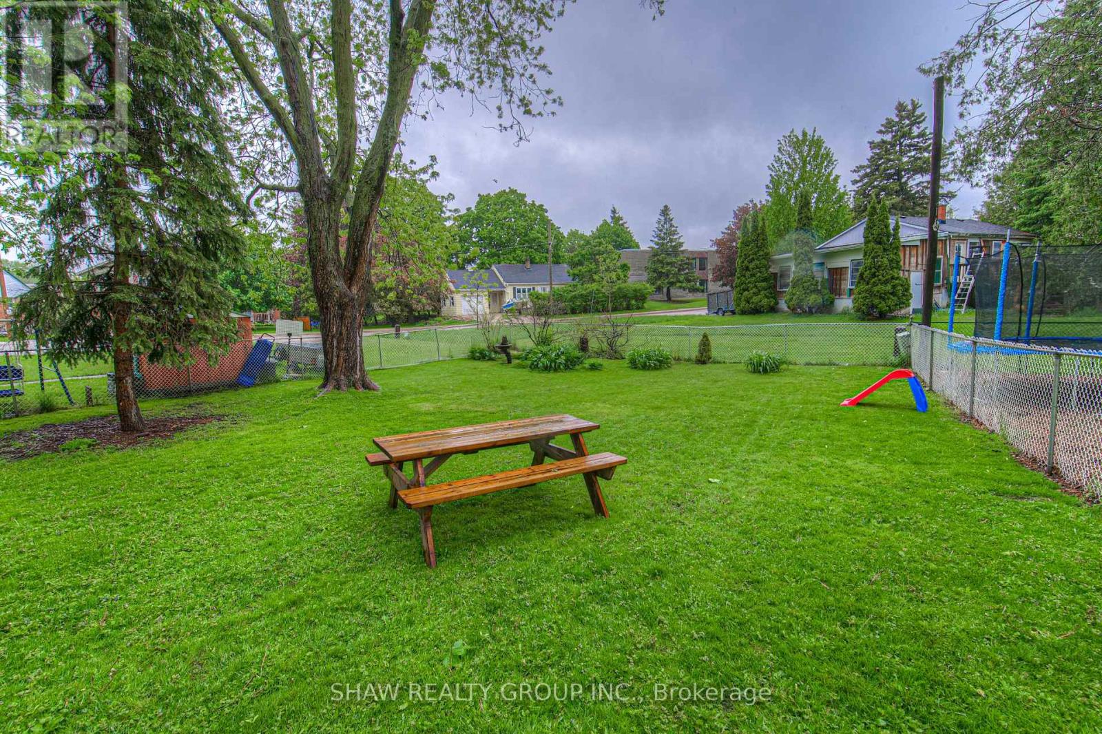 84 Cedar Street, Woodstock, Ontario  N4S 3P8 - Photo 41 - X12169429