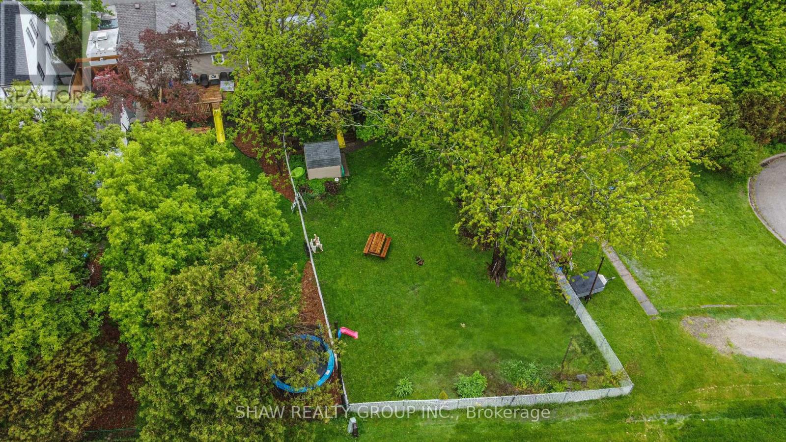 84 Cedar Street, Woodstock, Ontario  N4S 3P8 - Photo 45 - X12169429