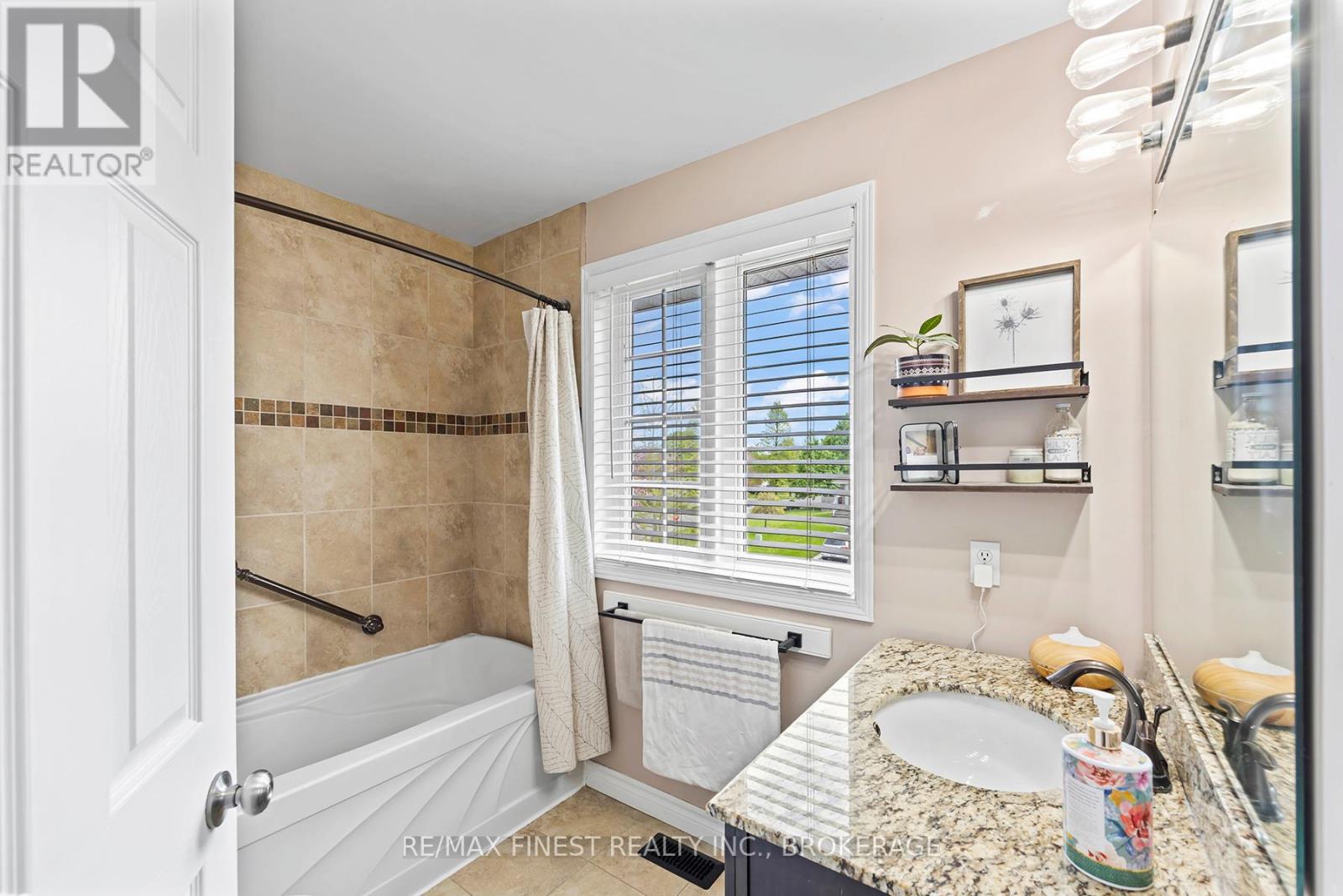 1409 Fisher Crescent, Kingston, Ontario  K7M 8T1 - Photo 31 - X12169636