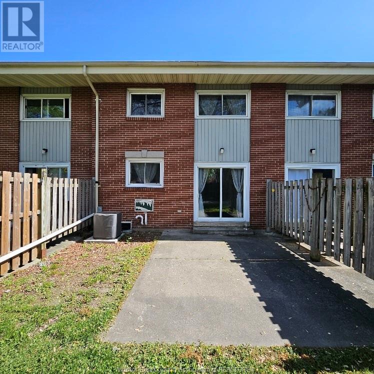 MLS# 25012870: 1990 COLUMBIA COURT Unit# 15, Windsor, Canada