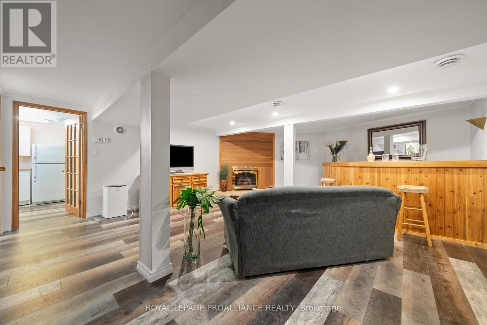 12112c Loyalist Parkway, Prince Edward County (Picton Ward), Ontario  K0K 2T0 - Photo 26 - X12169621