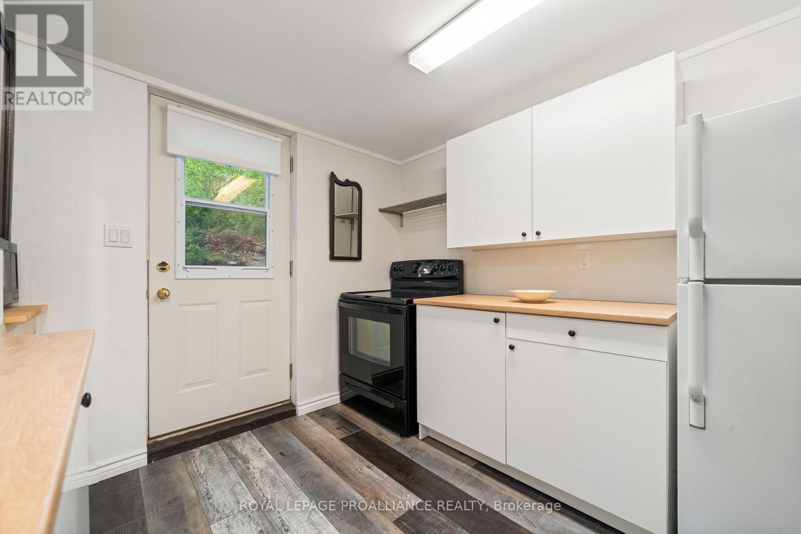 12112c Loyalist Parkway, Prince Edward County (Picton Ward), Ontario  K0K 2T0 - Photo 31 - X12169621