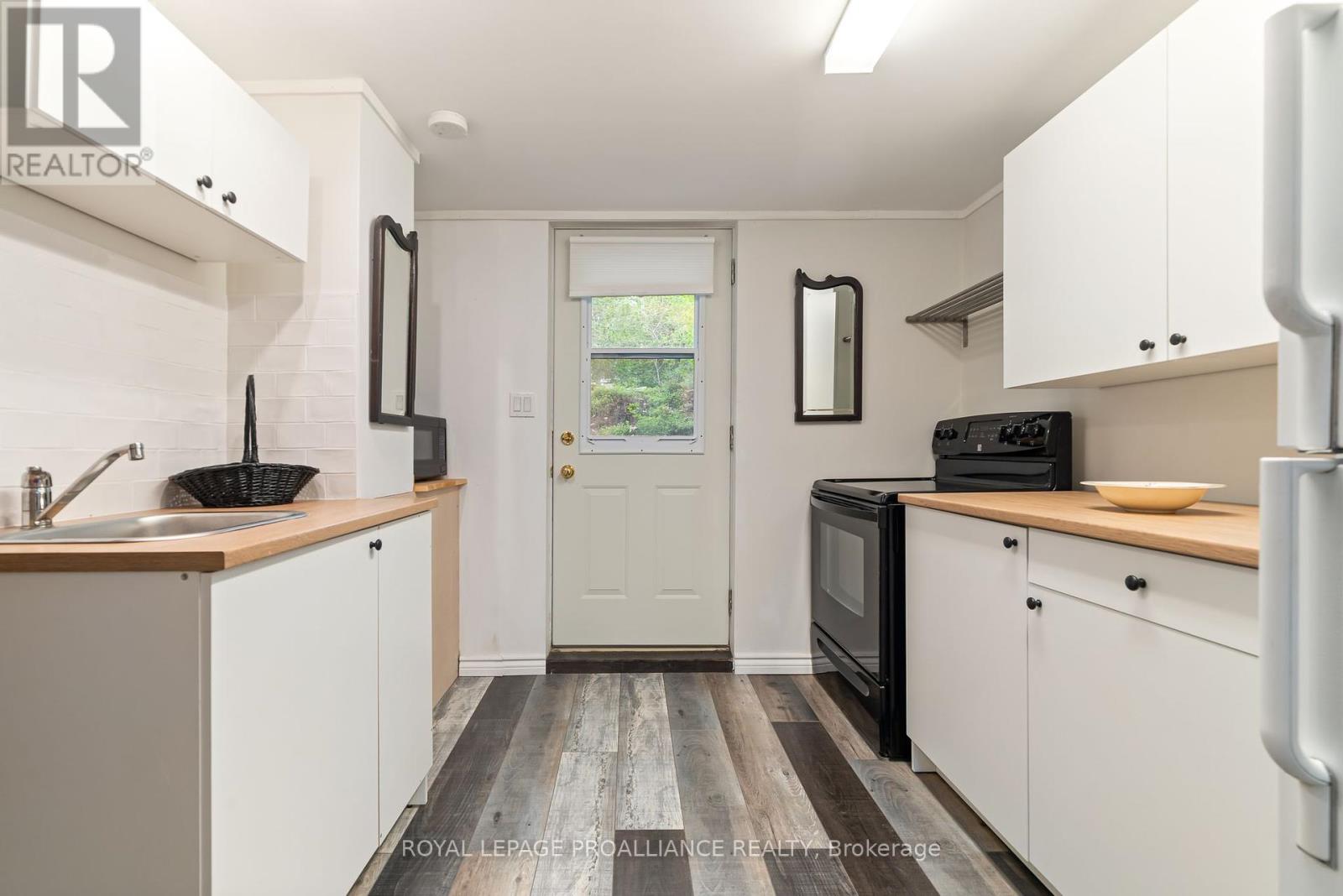 12112c Loyalist Parkway, Prince Edward County (Picton Ward), Ontario  K0K 2T0 - Photo 32 - X12169621