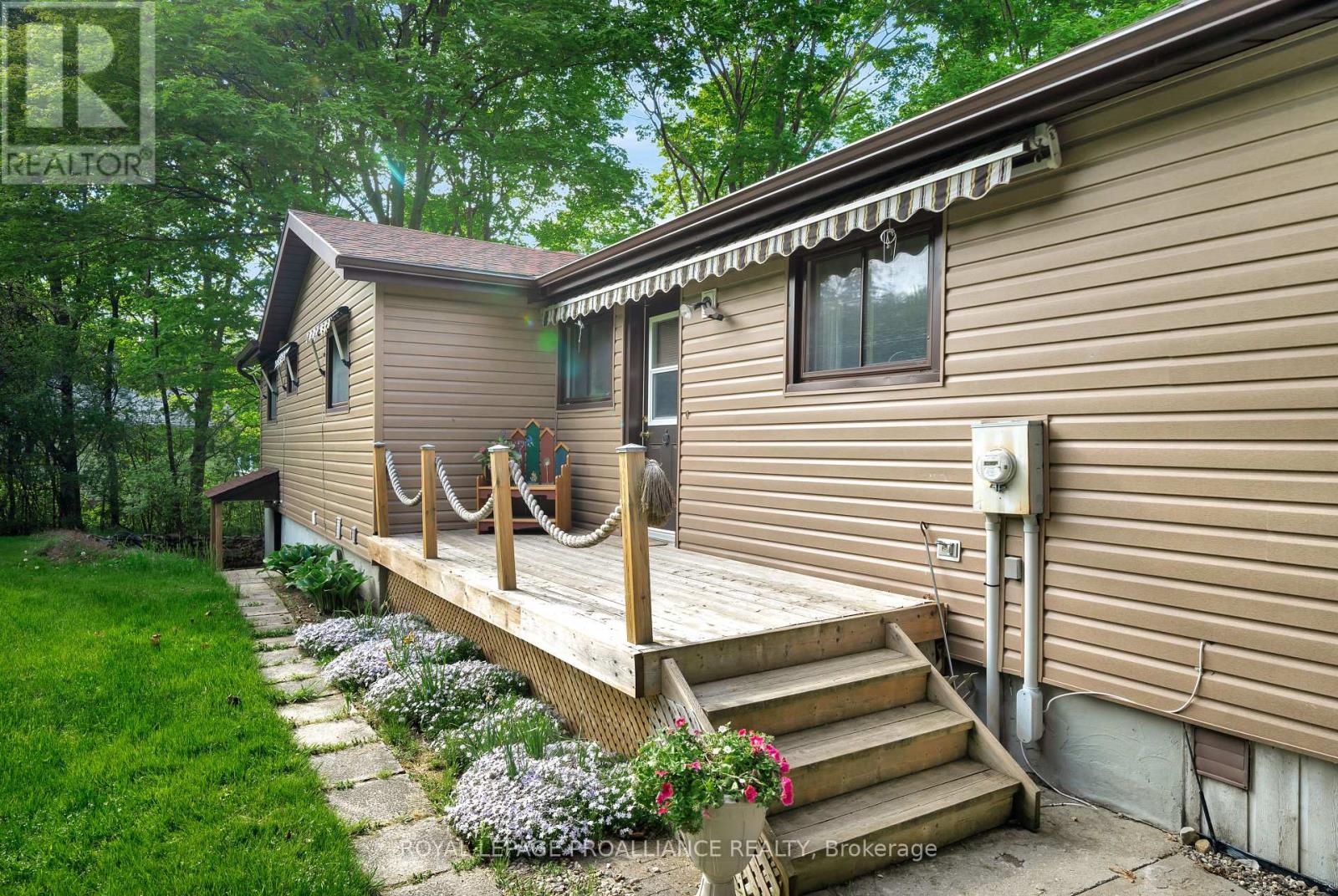 12112c Loyalist Parkway, Prince Edward County (Picton Ward), Ontario  K0K 2T0 - Photo 8 - X12169621