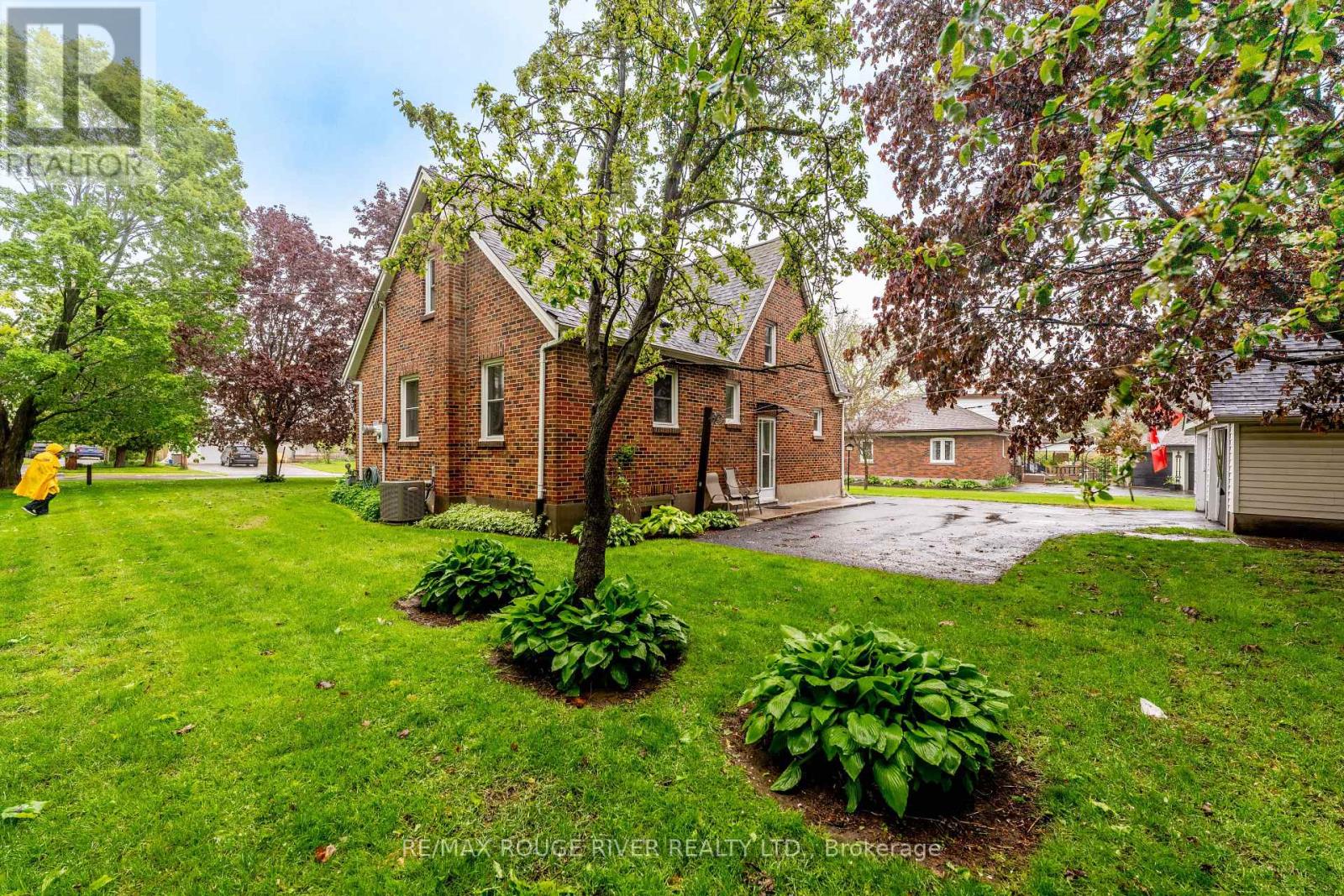 1005 Ontario Street, Cobourg, Ontario  K9A 3C8 - Photo 3 - X12169656
