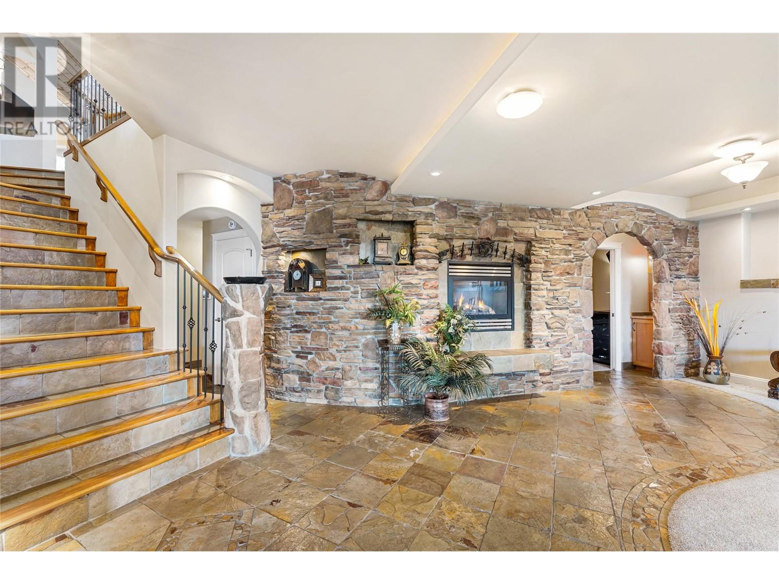 1778 Vineyard Drive, Kelowna, BC V4T2W7