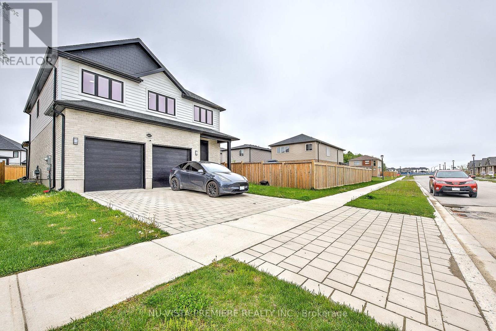 2617 Buroak Drive, London North, Ontario  N6G 3W1 - Photo 3 - X12169642