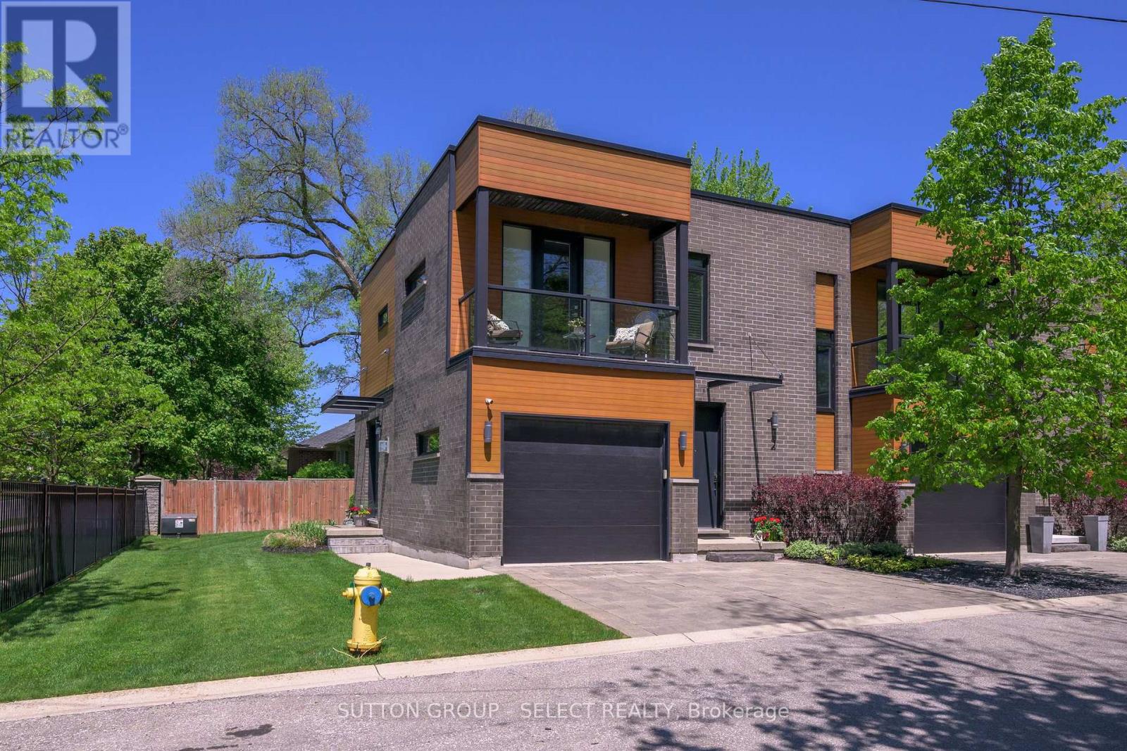 2 - 433 Hyde Park Road