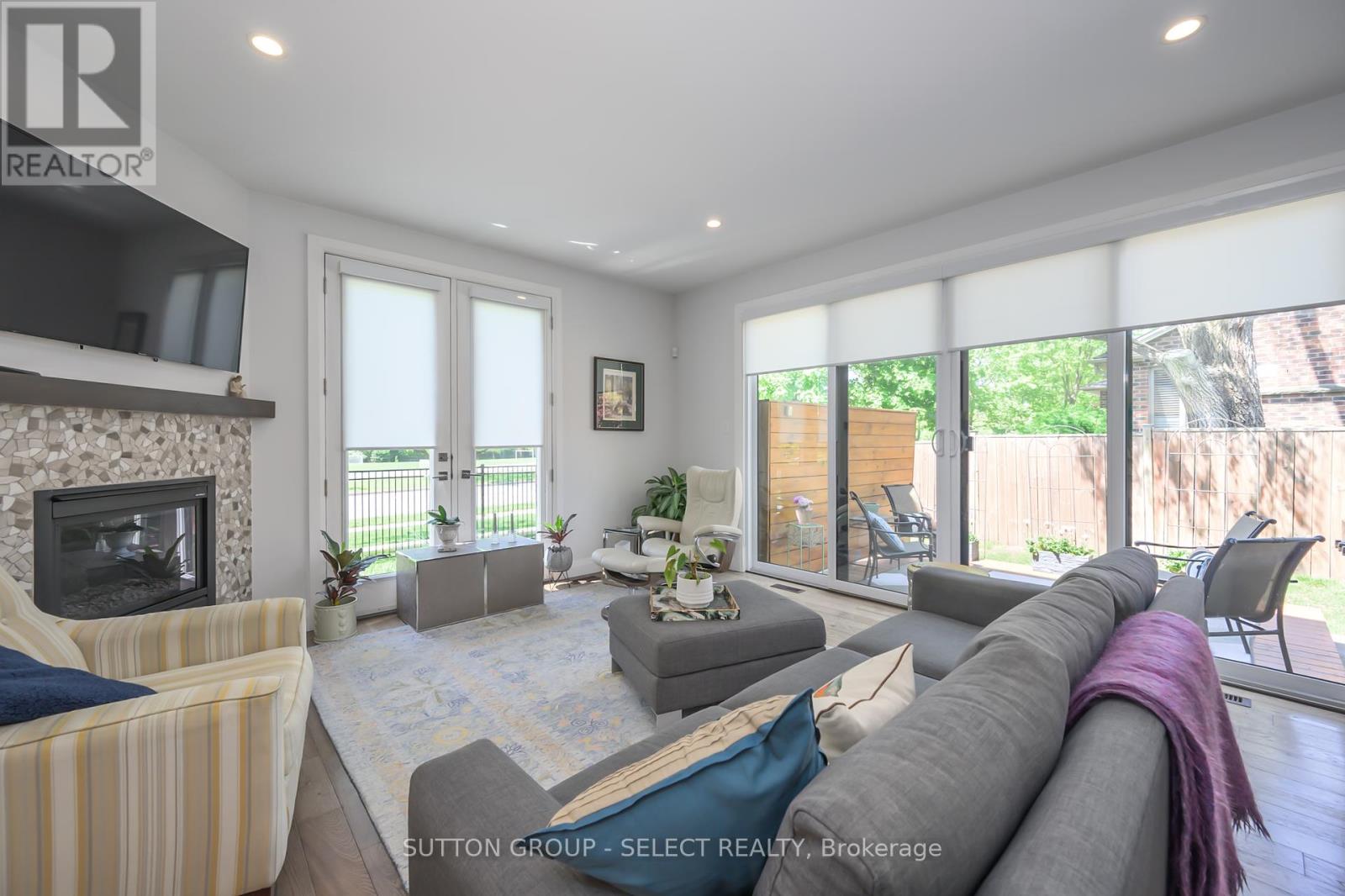 2 - 433 Hyde Park Road, London North, Ontario  N6H 3R9 - Photo 10 - X12169695