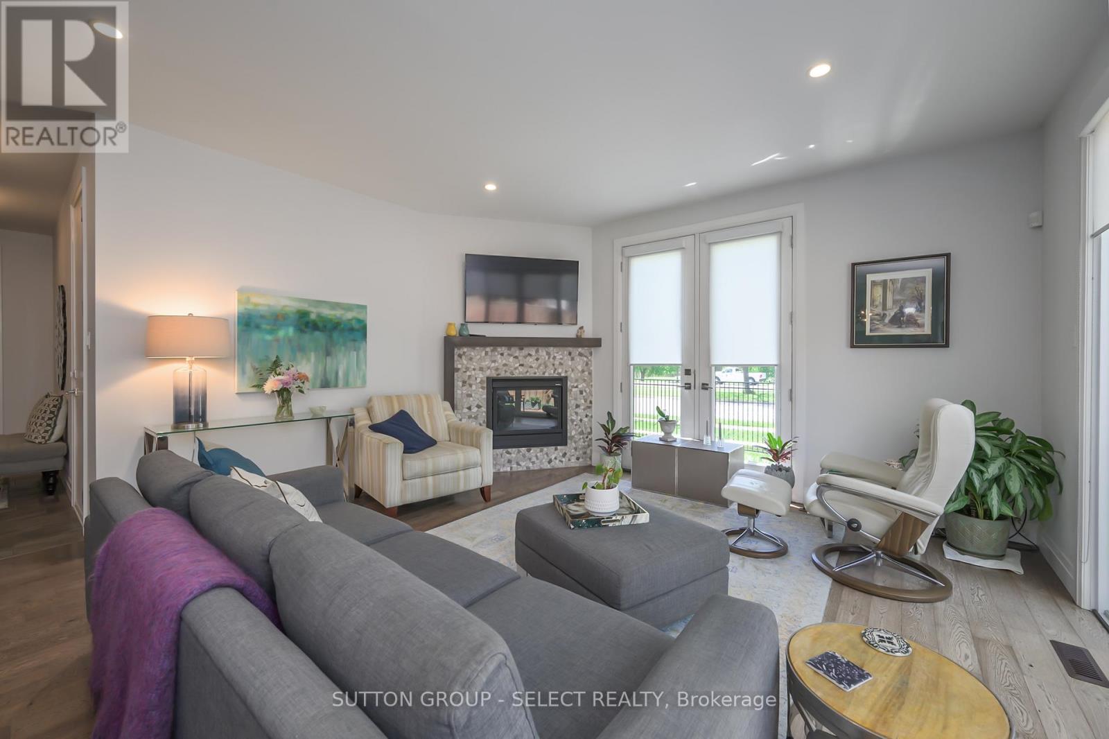 2 - 433 Hyde Park Road, London North, Ontario  N6H 3R9 - Photo 11 - X12169695