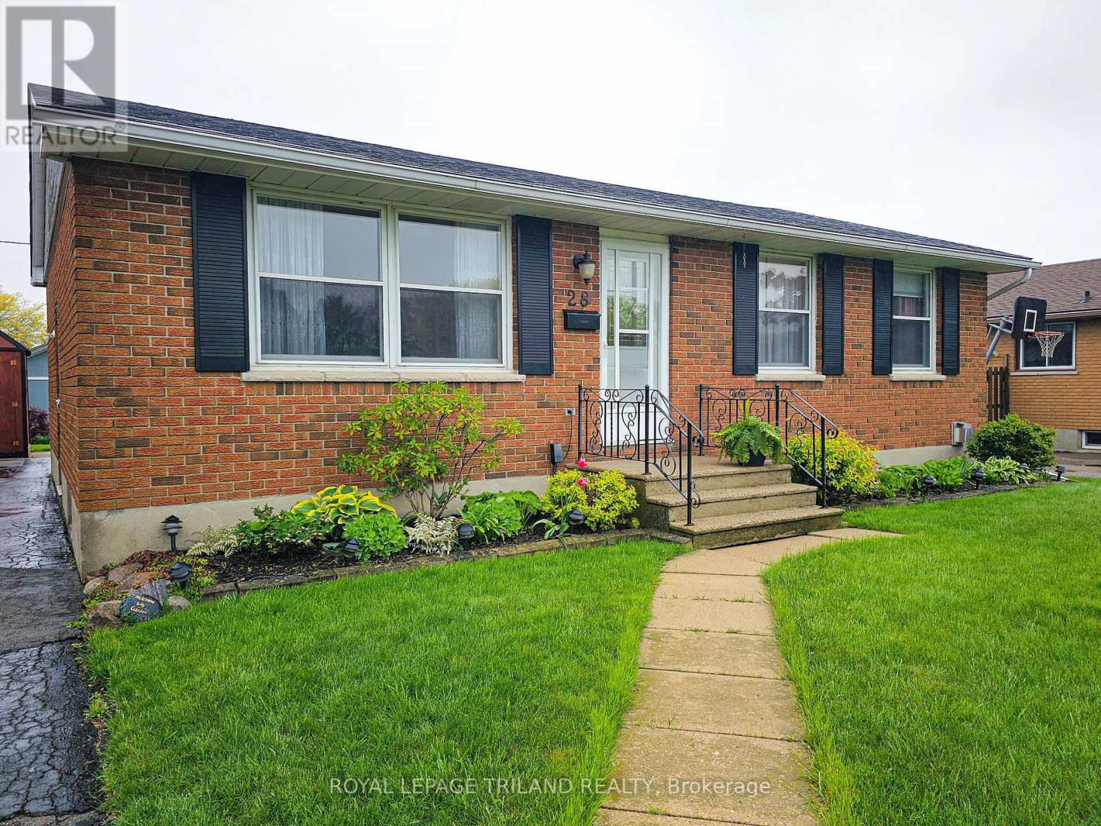 28 RAVEN AVENUE, St. Thomas, Ontario