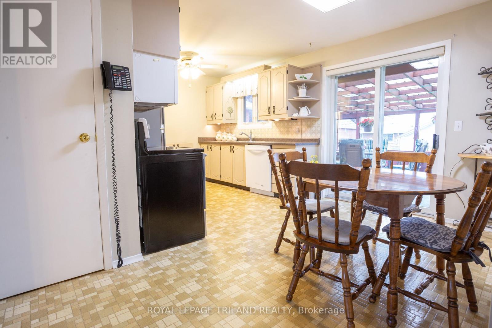 Photo 9 of 26 for 28 Raven Avenue